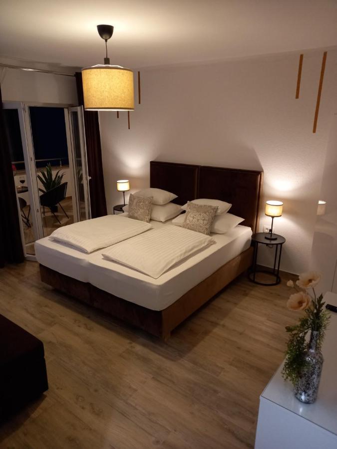Garfild 1 Guest House Novi Vinodolski Eksteriør billede