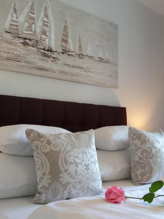 Garfild 1 Guest House Novi Vinodolski Eksteriør billede