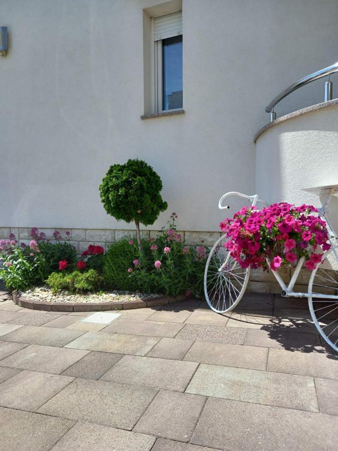 Garfild 1 Guest House Novi Vinodolski Eksteriør billede